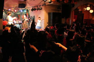 818010_495841993_1large.jpg